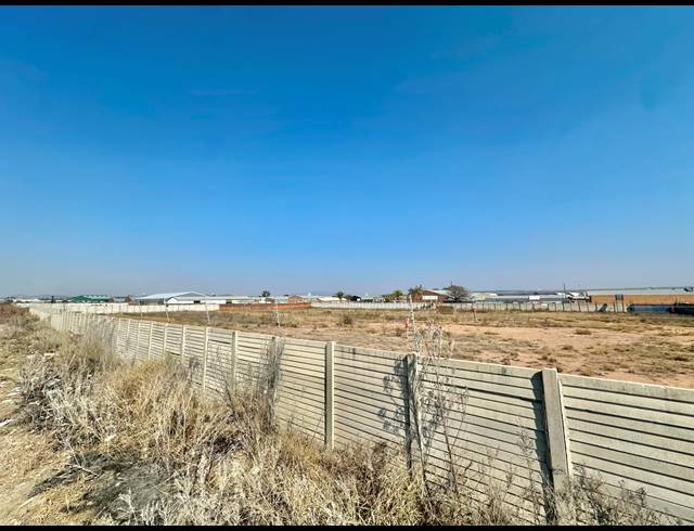 2,268M² VACANT LAND FOR SALE IN LADINE